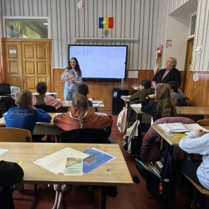 Elevii clasei a IV-a au avut onoarea de a o avea ca oaspete pe doamna Tatiana, bibliotecara bibliotecii municipale ,,Adam Mițkevici”