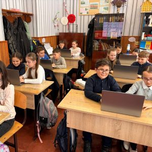 Orele de educație digitală din IP Gimnaziul nr. 42